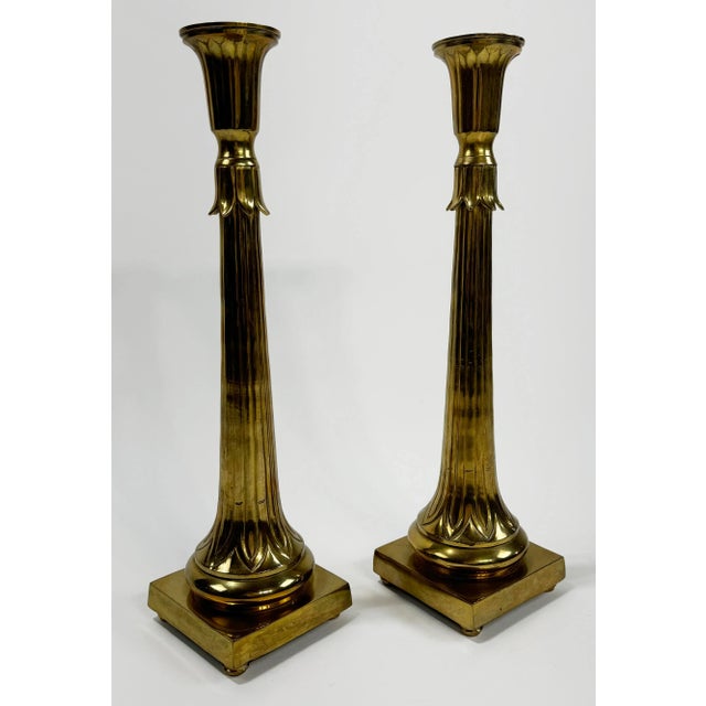 Grand Vintage Fluted Brass Candlesticks, a Pair For Sale - Image 4 of 9