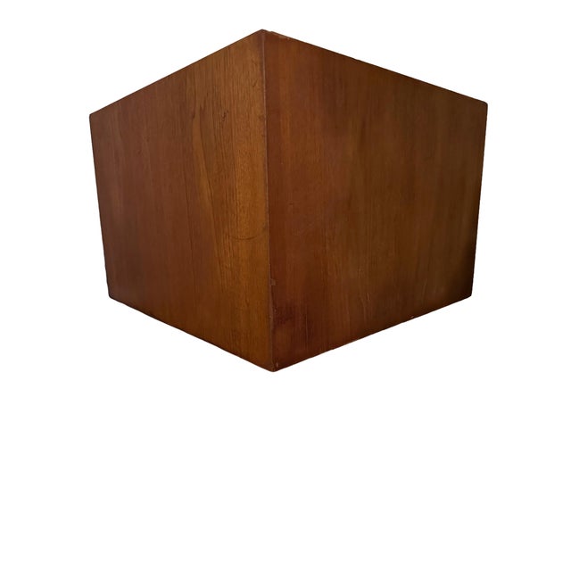 Adrian Pearsall 1960s Solid Walnut Floating Cube Table in the Manner of Adrian Pearsall For Sale - Image 4 of 9