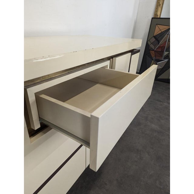 White Lacquered Sideboard by Jean Claude Mahey for Roche Bobois For Sale - Image 5 of 9