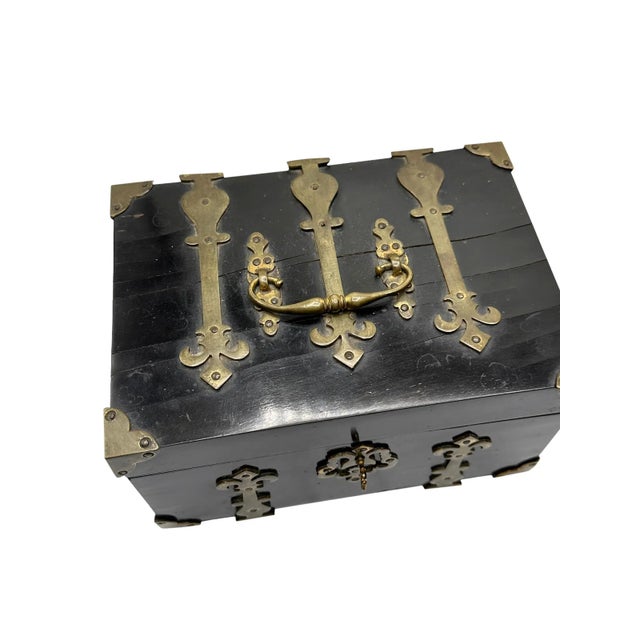 French French Antique Box With Brass For Sale - Image 3 of 6