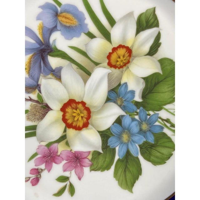 1920s Gilt and Cobalt Blue Porcelain Plate from Limoges Rehausse Main, France, 1920s For Sale - Image 5 of 12