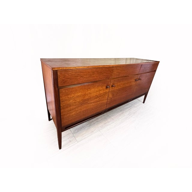 Mid-Century Modern Mid-Century Walnut and Teak Sideboard, 1960s For Sale - Image 3 of 16