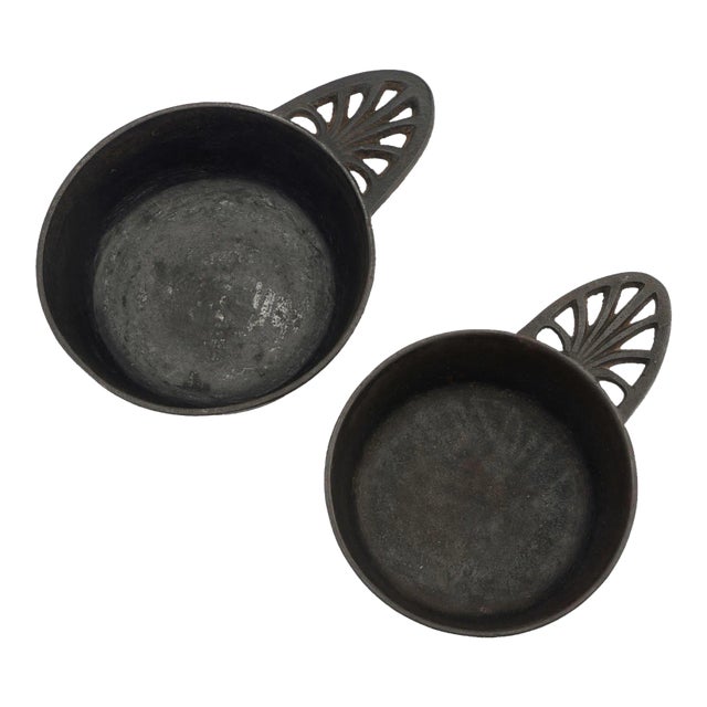 Two Graduated Cast Iron Porringers by Kenrick Iron Mongers, 1790-1830 For Sale