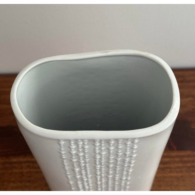 1970s Vase Porcelain Mid Century Modern Naaman Israel Hand Cast 10.25” For Sale - Image 6 of 7
