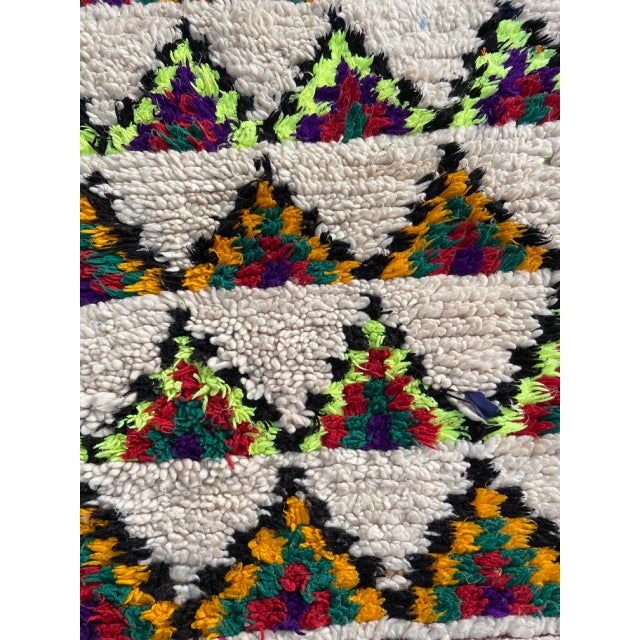 Azilal moroccan rugs are made by Artist Berber craftswomen whose know-how has spanned centuries from generation to...