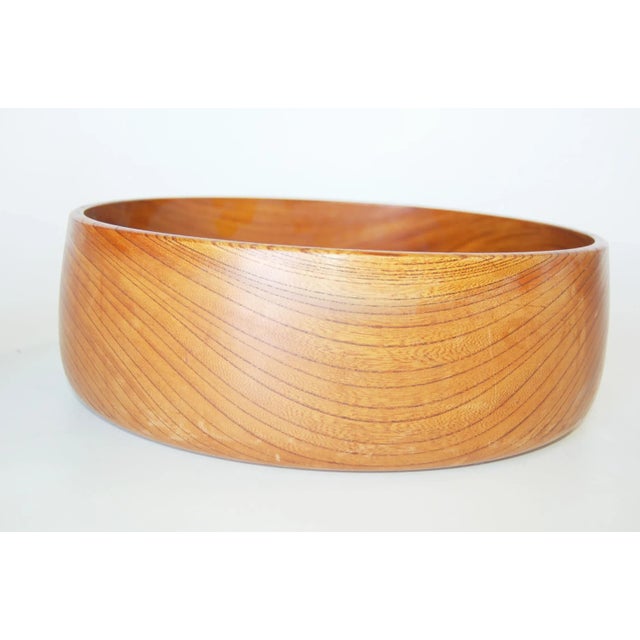 Mid Century Danish Modern Teak Salad Serving Bowl, For Sale In Los Angeles - Image 6 of 7