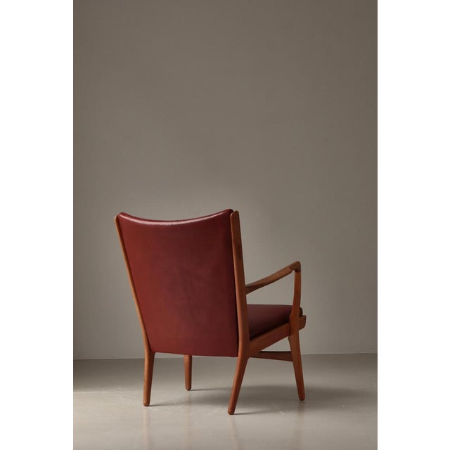 Maroon Scandinavian Modern AP-16 Lounge Chair in Oak and Leather attributed to Hans J. Wegner for A.P. Stolen, 1950s For Sale - Image 8 of 18