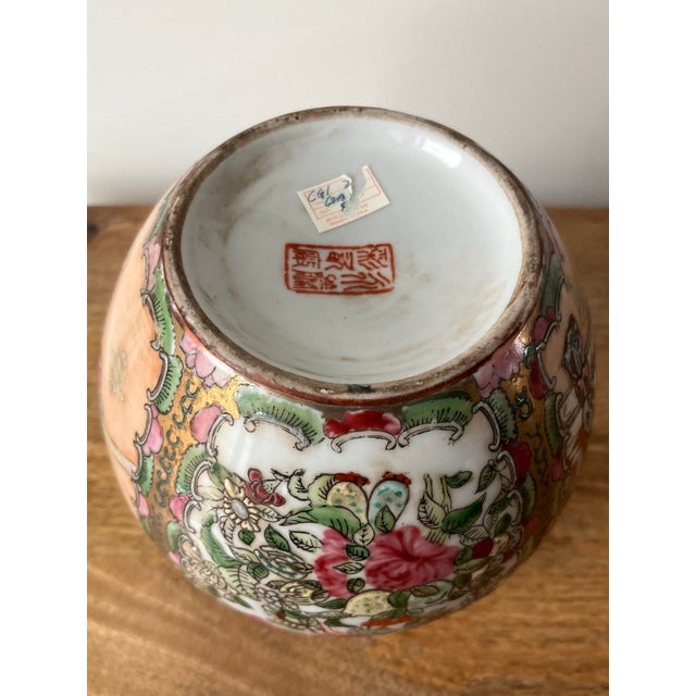 1960s Rose Medallion Lidded Ginger Jar With Gilt Accents For Sale - Image 11 of 11
