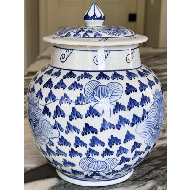 Fine Porcelain Lotus Flower Blue & White Ginger Jar For Sale - Image 13 of 17