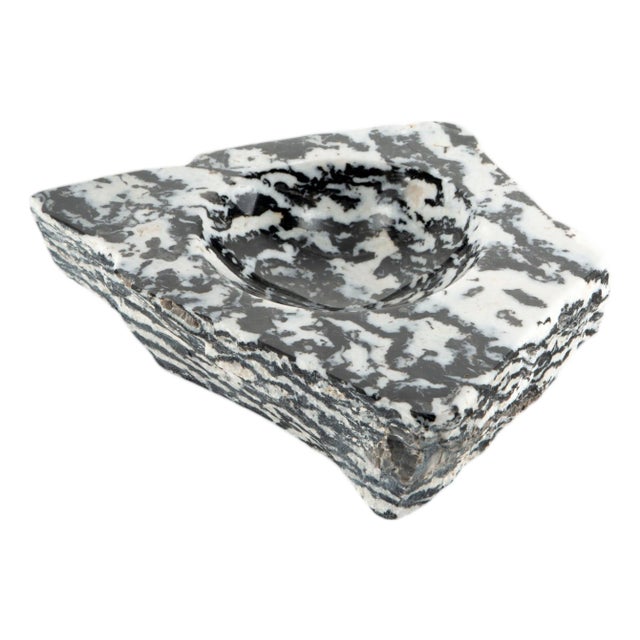 Mid 20th Century Carved Contrast: Zebra Stone Black & White Mineral Vide Poche with Natural Edge For Sale