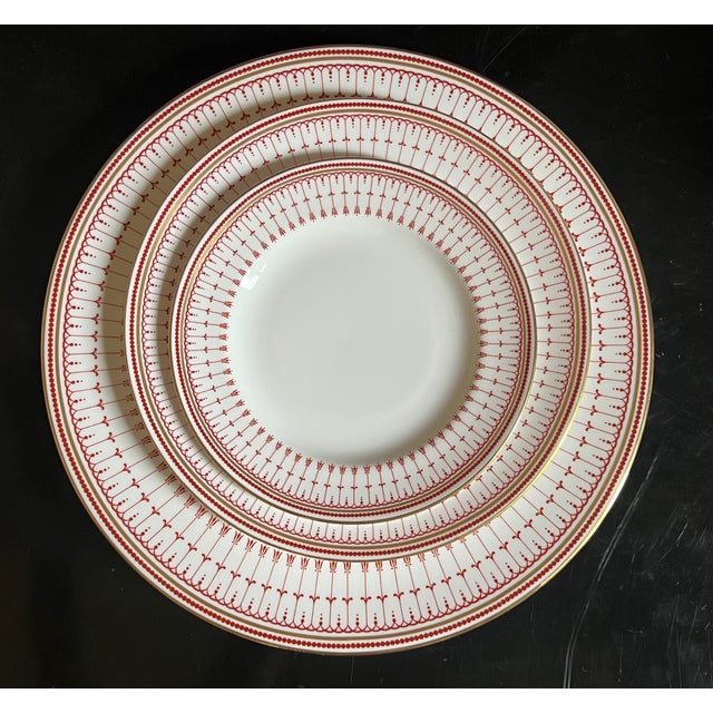 Spode Spode Porcelain Plate Set of 3, Dinner, Salad & Bread, Kensington Pattern, C. 1960's For Sale - Image 4 of 9