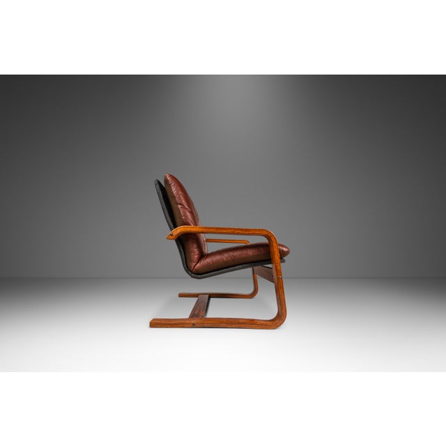 Brown Set of Two (2) Scandinavian Modern Bentwood Lounge Chairs in the Manner of Ingmar Relling, Scandinavia, C. 1980s For Sale - Image 8 of 18