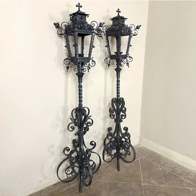 Metal Pair 19th Century French Wrought Iron Garden Lanterns For Sale - Image 7 of 12