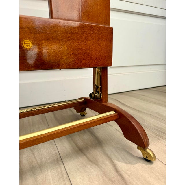 Brown 1950s Italian Fratelli Reguitti Wood & Brass Gentleman’s Valet Trouser Press For Sale - Image 8 of 12