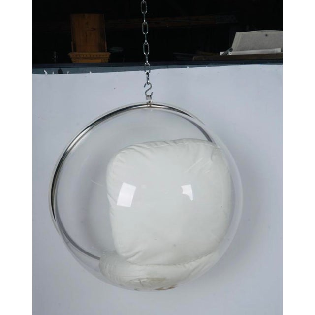 Space Age Clear Acrylic Bubble Hanging Chair in the Style of Eero Aarnio For Sale - Image 4 of 7