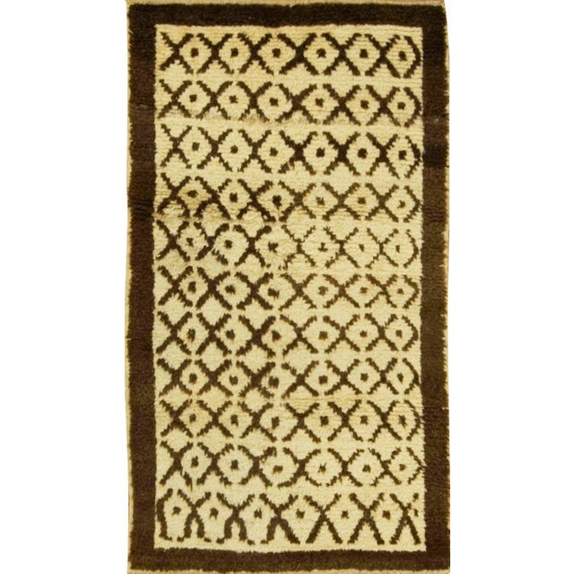 1960s 1960s Vintage Turkish Ivory Hand Knotted Tulu Area Rug, 3'6" X 5'11" For Sale - Image 5 of 5
