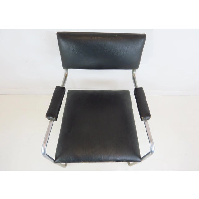 Chrome 1930s Machine Age Art Deco Chrome Cantilevered Armchair Attributed to Gilbert Rohde For Sale - Image 8 of 13
