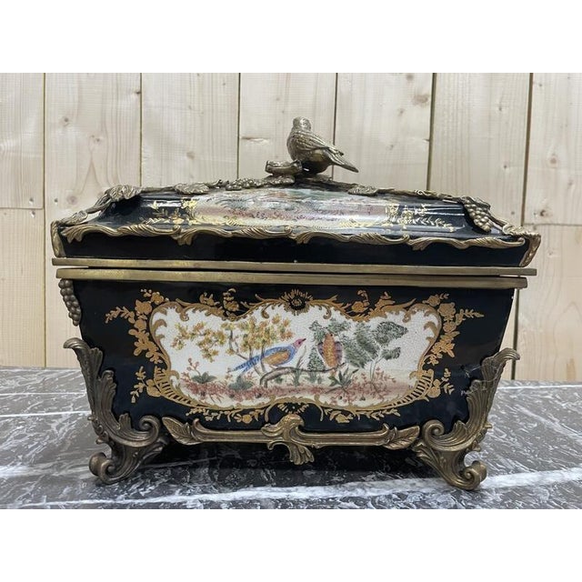 Napoleon III Polychrome and Gilded Porcelain Box with Bronze Frame For Sale - Image 3 of 9