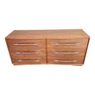 1960s Mid Century Walnut Six Drawer Dresser by t.h. Robsjohn-Gibbings for Widdicomb For Sale