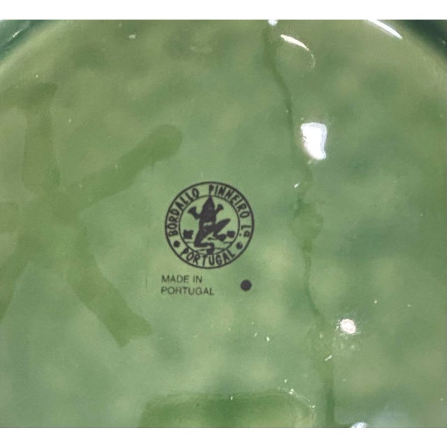 Bordallo Pinheiro 1990s Bordallo Pinheiro Strawberry 9.5 Inch Plate. For Sale - Image 4 of 6