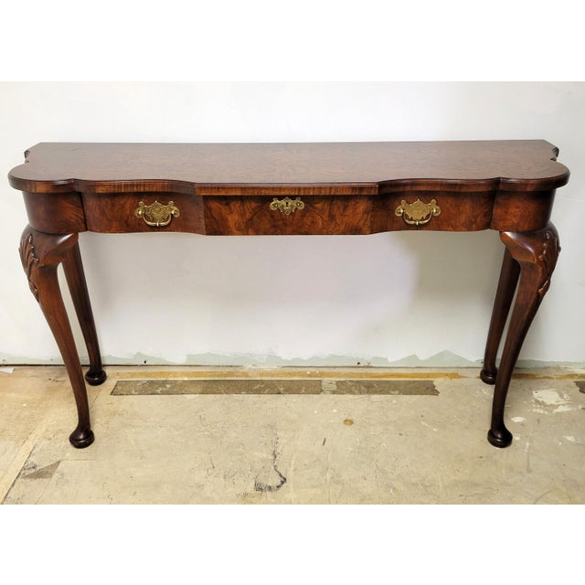20th Century Hekman Oyster Burl Burlwood Console or Hall Table For Sale In Raleigh - Image 6 of 9