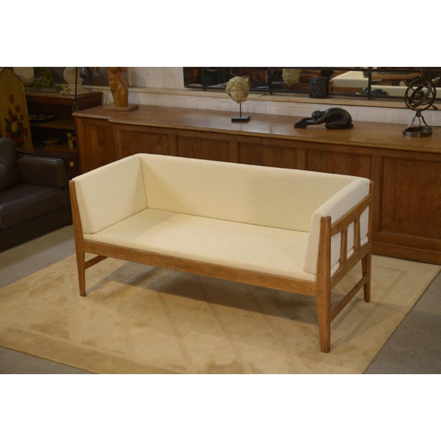 1960s Oak and Ecru Bouclé Sofa by Guillerme et Chambron for Votre Maison, 1960s For Sale - Image 5 of 13