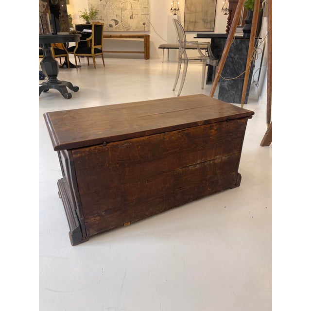 Early 20th Century Vintage Wood Panel Trunk / Blanket Chest For Sale - Image 6 of 6