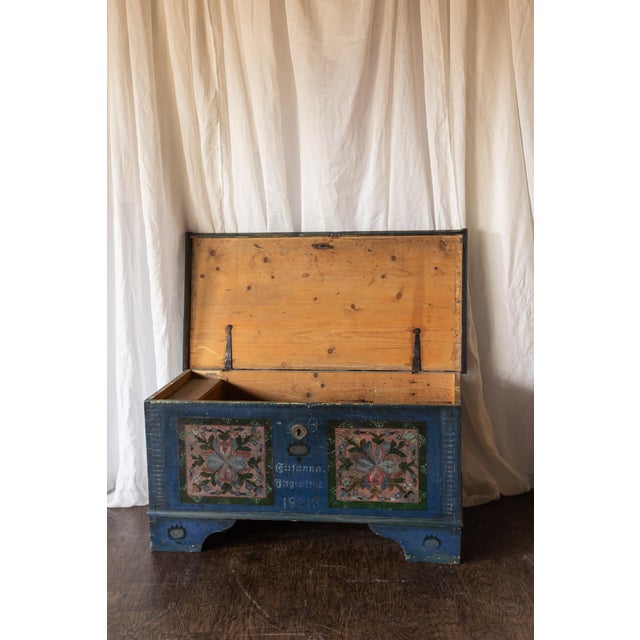 Antique Hand Painted Chest in Blue With Floral Motifs For Sale - Image 16 of 18