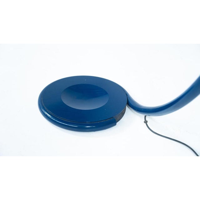 1960s Blue Serpente Floor Lamp by Elio Martinelli for Martinelli Luce, 1960s For Sale - Image 5 of 12