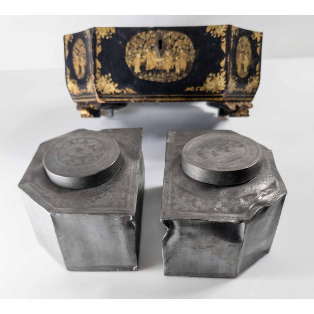 19th Century Chinese Export Black Lacquer Tea Caddy With Gilt Decoration For Sale - Image 11 of 13