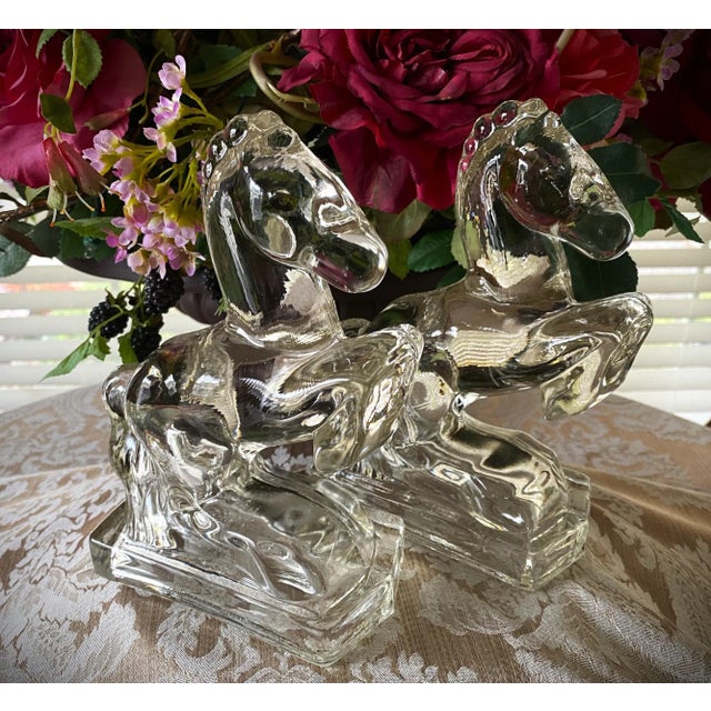 1940's Clear Pressed Glass Rearing Horses Bookends, Attributed to l.e. Smith - a Pair For Sale In Philadelphia - Image 6 of 12
