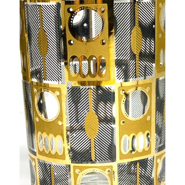 1960s Culver 22k Gold Highball Glasses W/ Caddy – Set of 8 – MCM Barware, Black & Gold Geometric For Sale - Image 11 of 12
