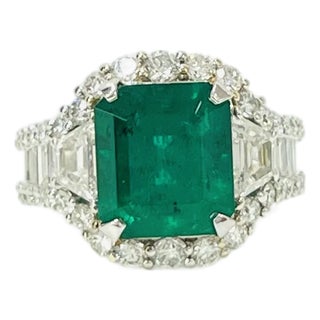 Mid 20th Century 4 Carat Colombian Emerald Octagon & Multi Shape Diamond Ring in 18k White Gold, Size 6.5 For Sale