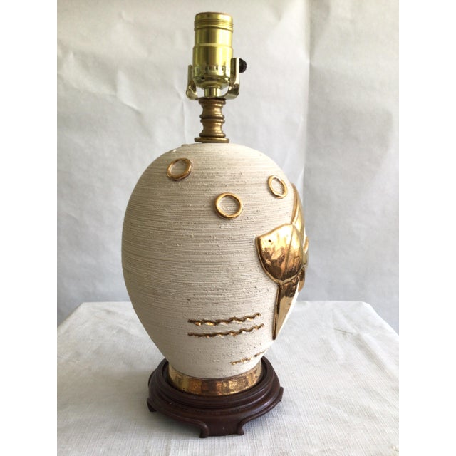 Mid-Century Modern 1960s Ceramic Pottery Lamp With Fish Appliqué On Wooden Base For Sale - Image 3 of 7