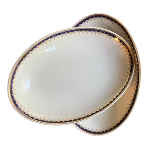 Antique Early 19th Century Wedgwood Creamware Oval Shape Serving Dishes or Bowls - a Pair