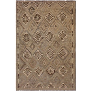 Boho Chic Tan/Gray Hand-Woven Kilim Wool Rug - 5'11 X 8'3 For Sale