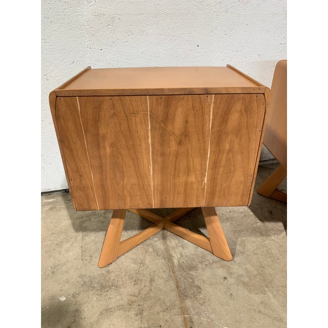 Mid Century Heywood Wakefield Sculptura Nightstandsa Pair Chairish