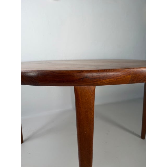 Mid-Century Modern Vintage Danish Extendable Teak Dining Table from VV Møbler, 1960s For Sale - Image 3 of 12