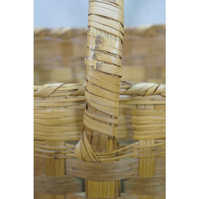 Wood Vintage Woven Wicker Rattan Country Farmhouse Lidded Storage Basket 14" For Sale - Image 7 of 14