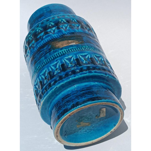 Bitossi Ceramic Rimini Blu Vase by Aldo Londi for Bitossi, 1960s For Sale - Image 4 of 5