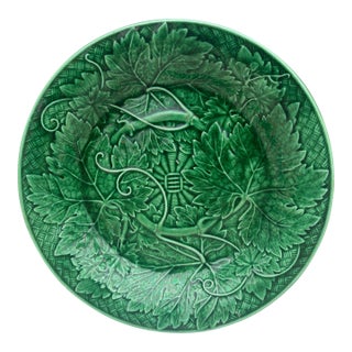 19th Century Green Majolica Leaves Plate Wedgwood For Sale