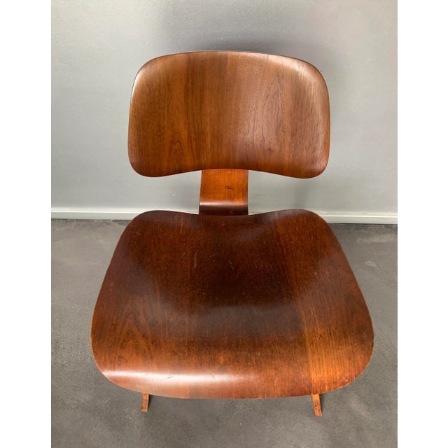 Brown DCW Dining Chair in Wood by Charles & Ray Eames, 1945 For Sale - Image 8 of 18