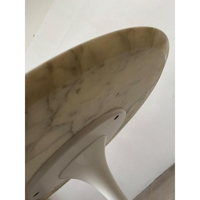 1960s Tulip Table in White Marble and Base by Eero Saarinen for Knoll, 1960s For Sale - Image 5 of 10