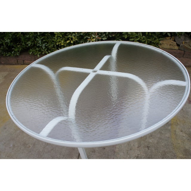 1980s Vintage Brown Jordan Quantum 54in Round Table Chairish