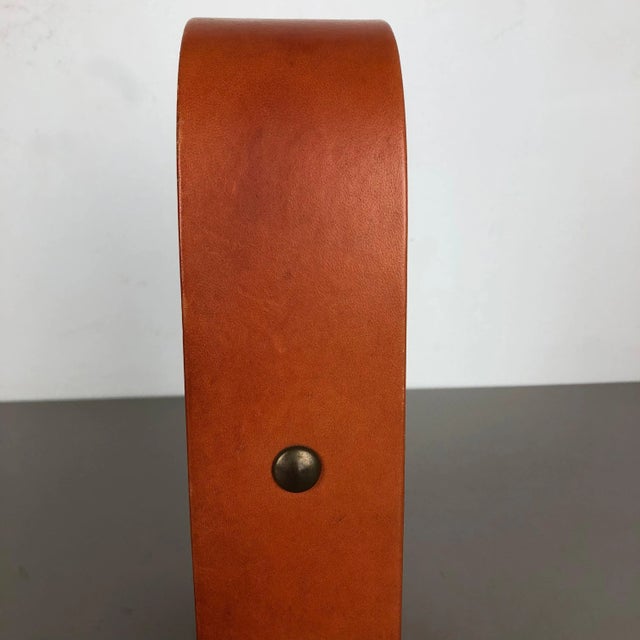 Modernist German Leather Table Mirror attributed to Vereinigte Werkstätten, 1960s For Sale - Image 11 of 18