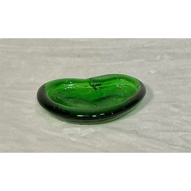Mid 20th Century Vintage Blenko Green Art Glass Kidney Shaped Bowl, Circa 60s For Sale - Image 5 of 9