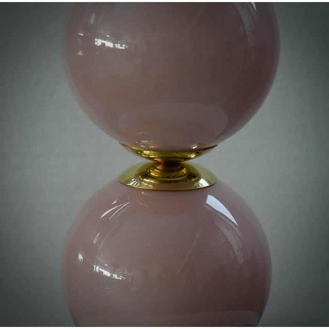 Early 21st Century Mid-Century Style Pink Blown Murano Glass and Brass Table Lamp, 2000 For Sale - Image 5 of 9