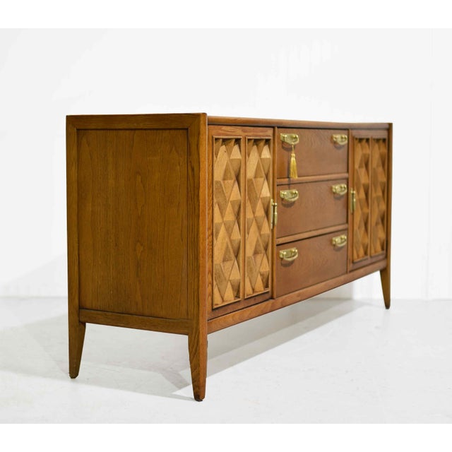 Mid Century Modern Diamond Head Credenza Premier by Broyhill For Sale In Chicago - Image 6 of 14