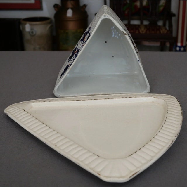 Late 19th Century English Victorian Ironstone Porcelain Japonisme Imari Style Floral Tree Motifs/Branch-Form Handle Cheese Keeper For Sale In New Orleans - Image 6 of 7