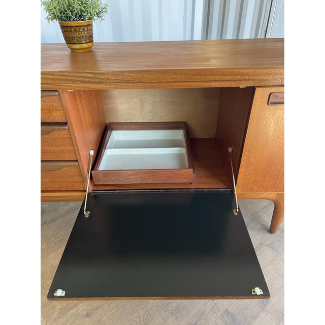 Mid-Century Modern Teak Sideboard by Greaves & Thomas, 1960s For Sale - Image 11 of 18